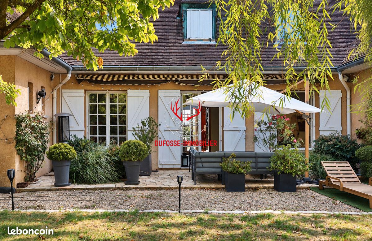 Maison 10 pièces 300 m² · à Saint-Cyr-au-Mont-d'Or · 300 m² · 1 300 000 €