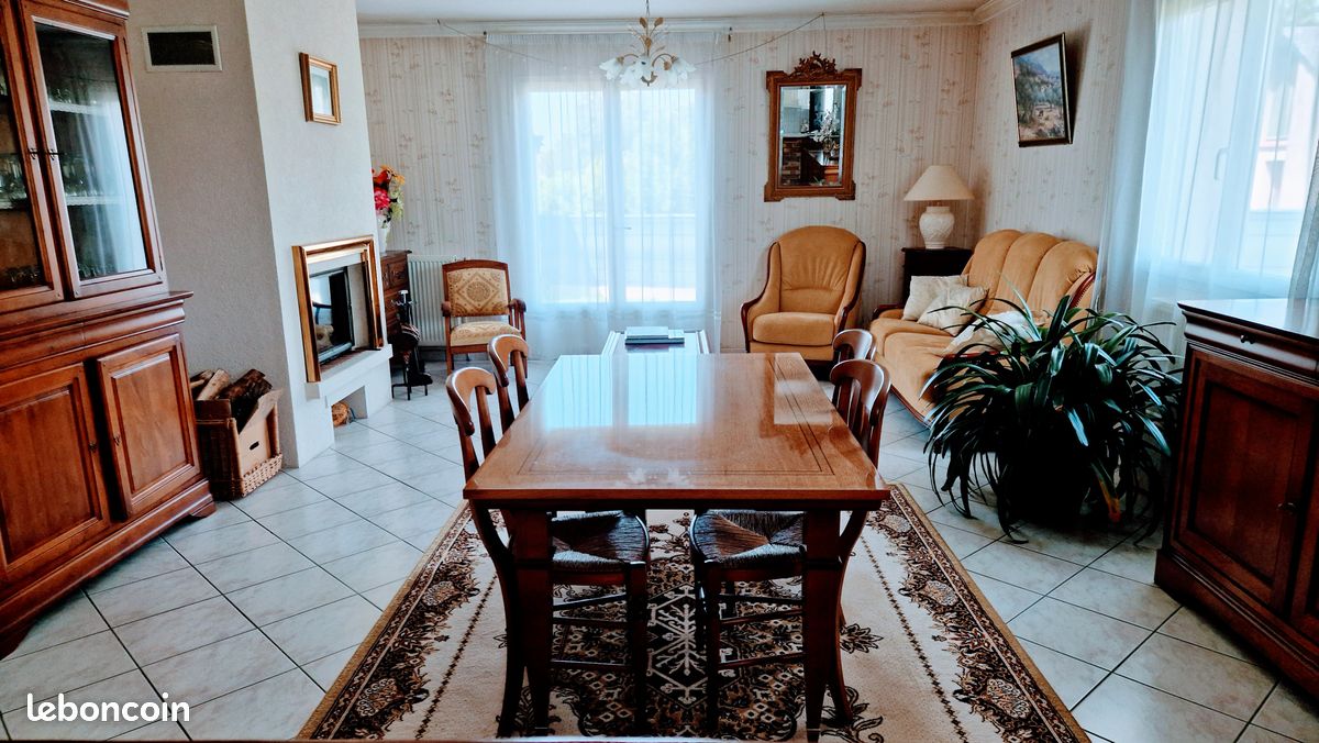 Maison 5 pièces 148 m² · à Changé · 148 m² · 265 000 €