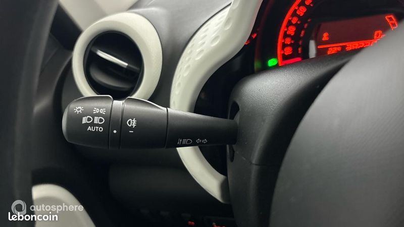 Renault Twingo 1.0 SCe 65ch Equilibre (image 23)