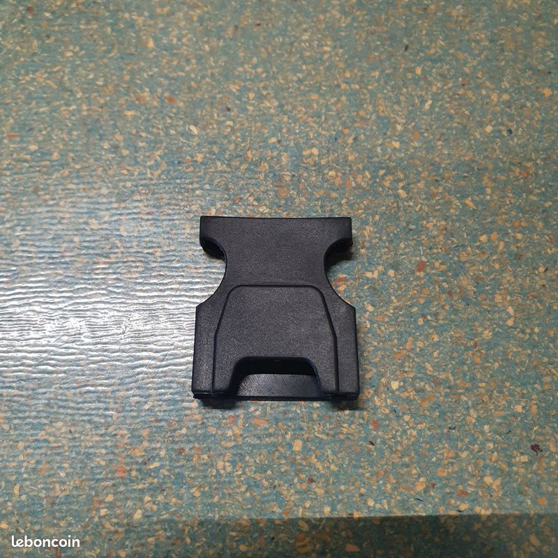 Protection boucle pour casque (image 1)