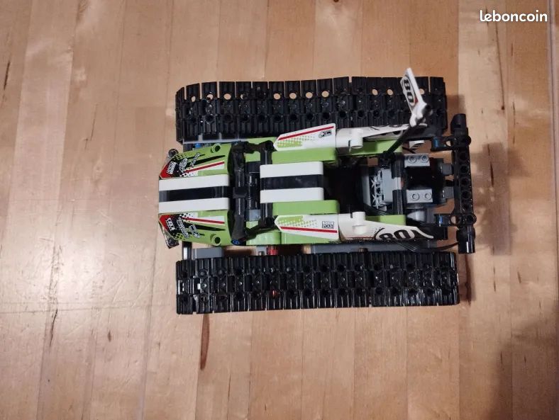Lego - 42065 - Le Bolide sur Chenilles Télécommandé (image 4)