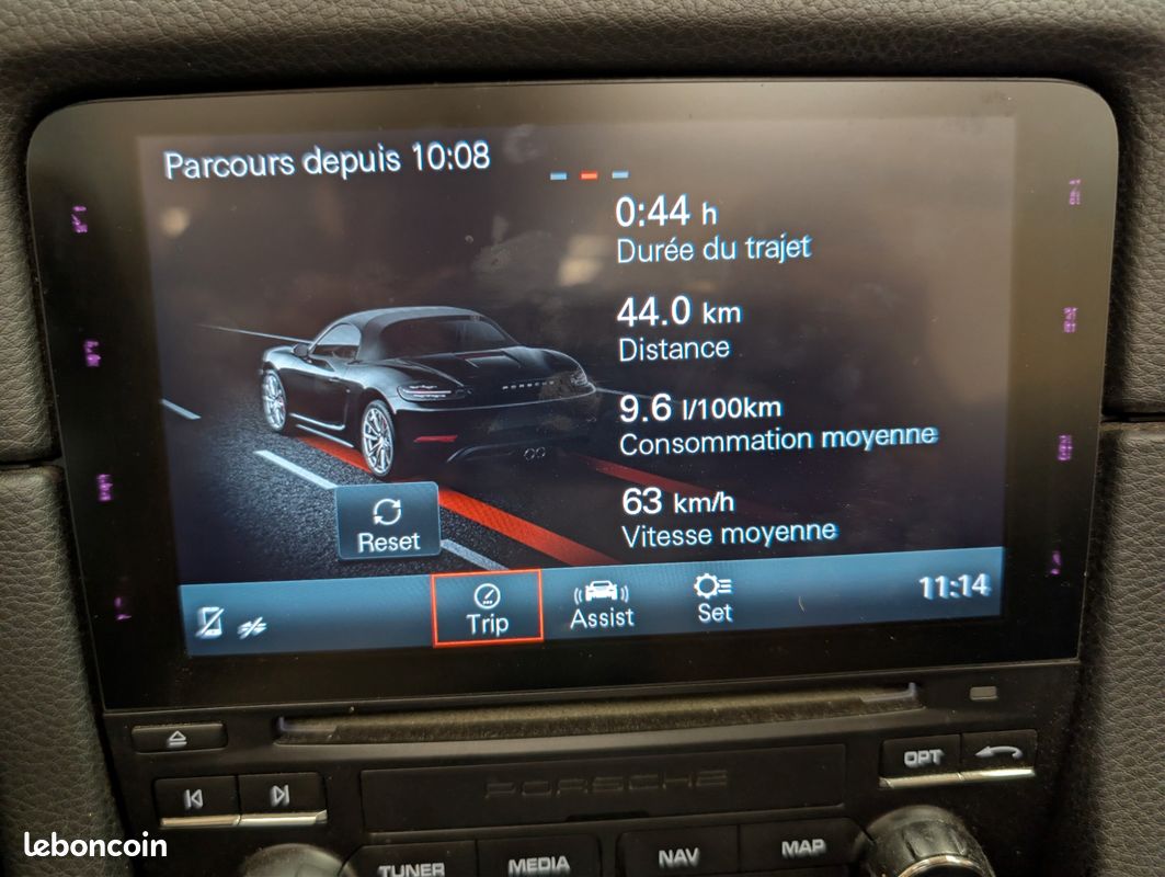 PORSCHE 718 BOXSTER 2.0 300 PDK - CAMERA DE RECUL + RADAR AVANT + SIEGES ET VOLANT CHAUFFANT + CLIM BI-ZONe (image 30)