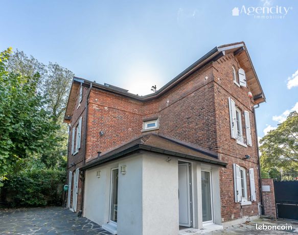Propriété 6 pièces 106 m²