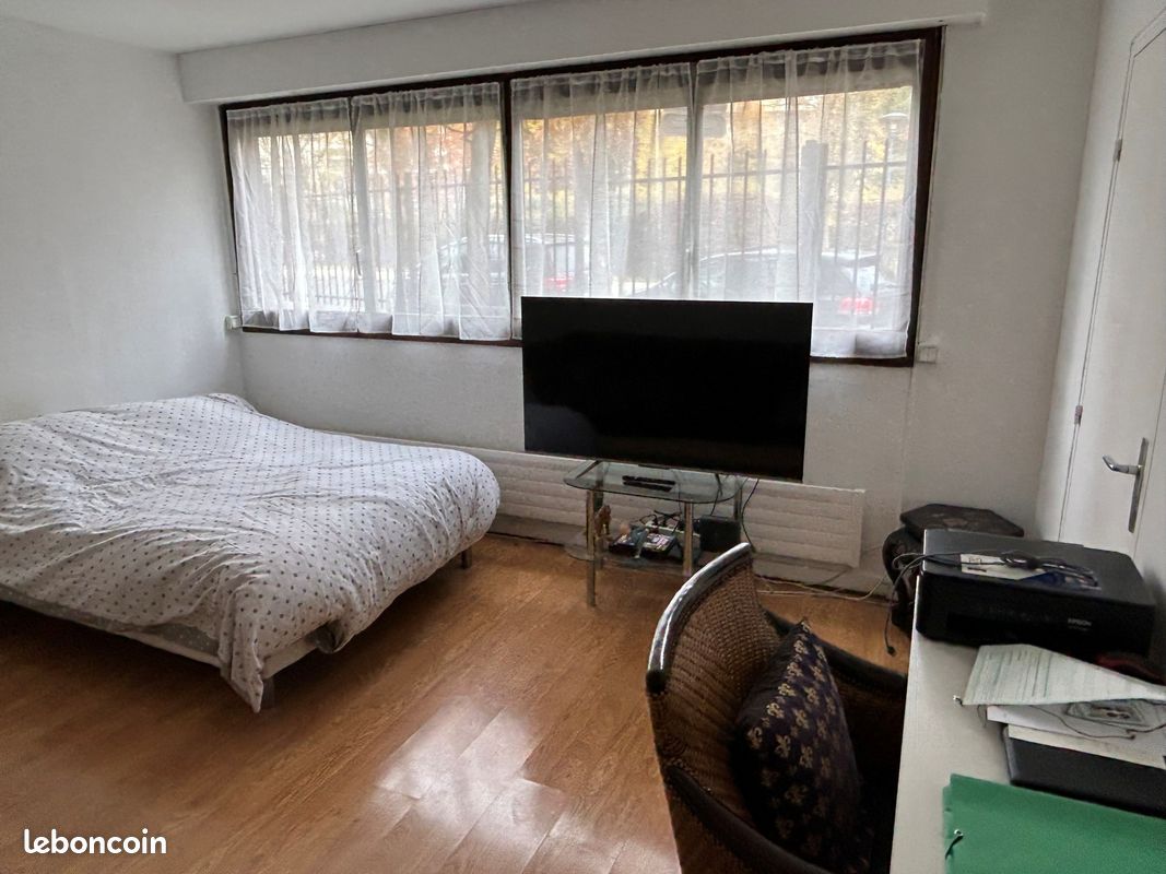 Appartement 2 pièces 44 m² · à Issy-les-Moulineaux · 44 m² · 279 000 €
