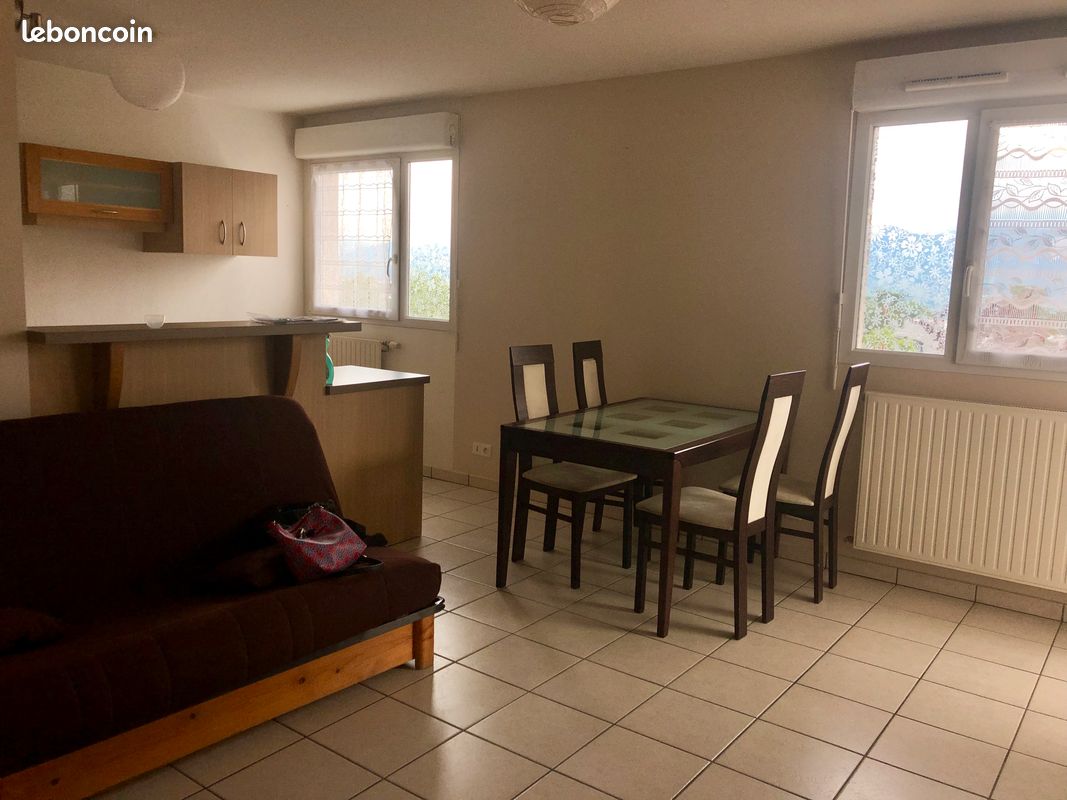 Appartement 2 pièces 47 m² · à La Roche-sur-Foron · 47 m² · 900 €