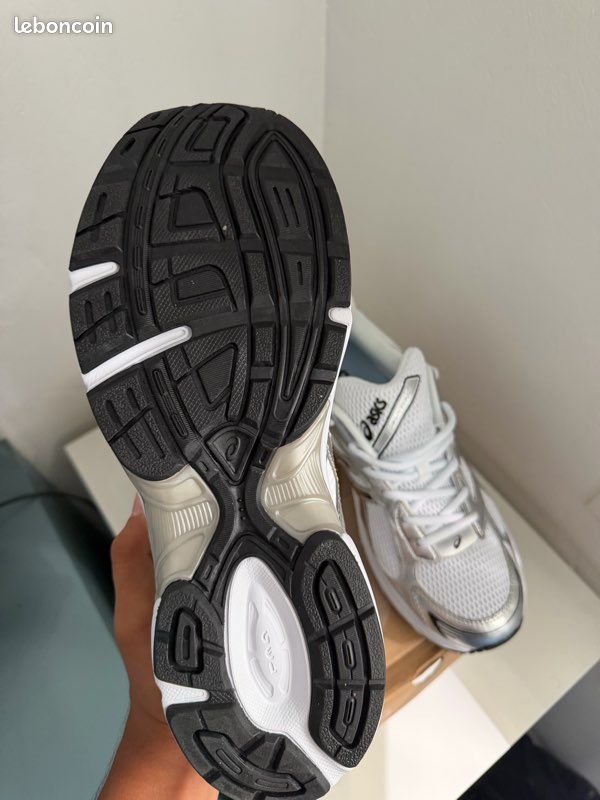 ASICS GEL-1130 Blanches – Taille 44 (image 3)