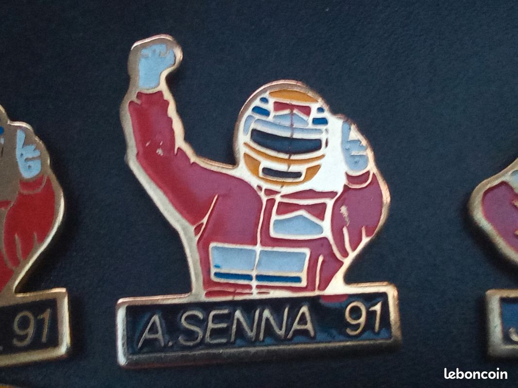 A. Insigne D'épingle En émail Vintage Prost. Souvenirs Du Pilote