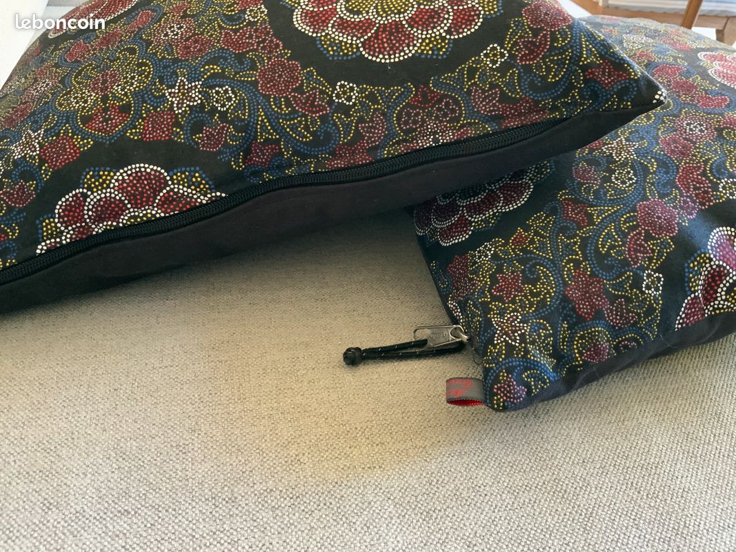 Lot 3 coussins velours tissus (image 2)