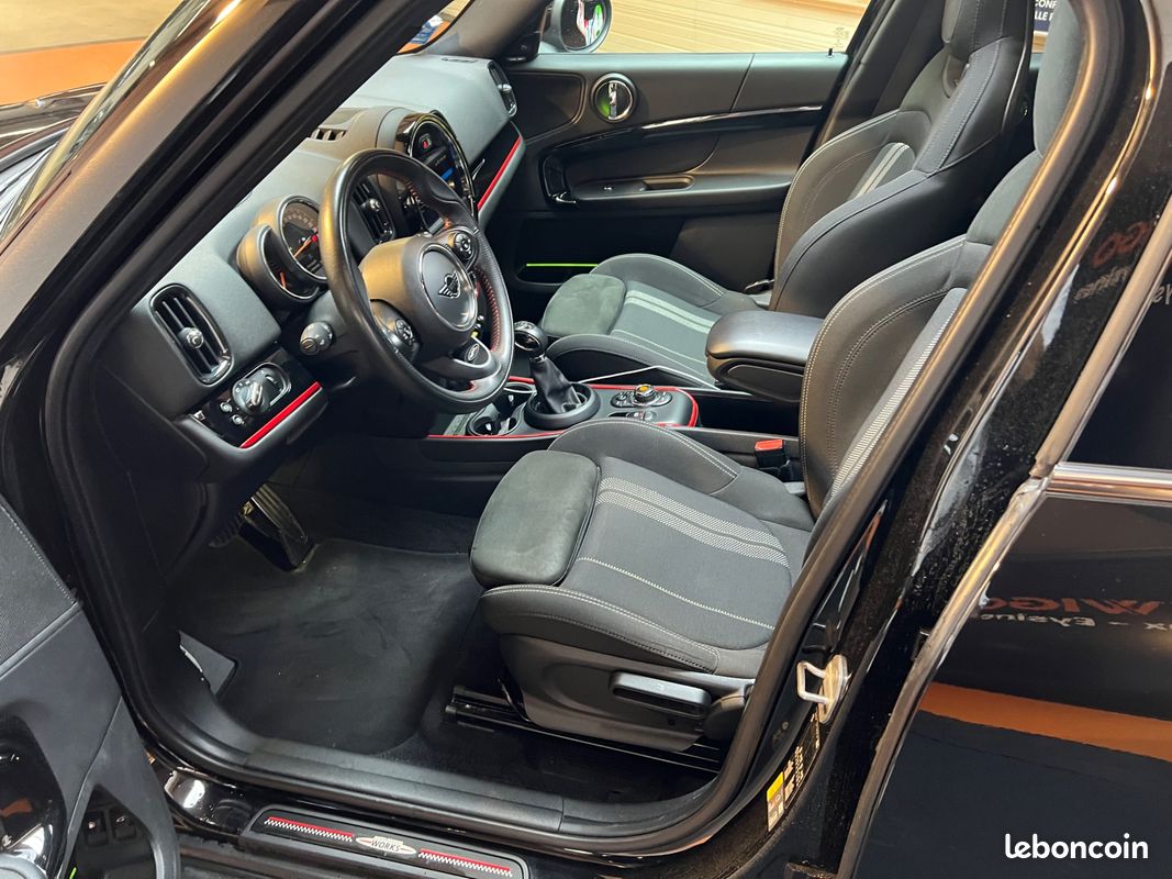 MINI COUNTRYMAN 1.5 134cv+88cv HYBRID PHEV COOPER SE ALL4 BVA JCW / TOIT OUVRANT / APPLECARPLAY / SIEGES CHAUFFANTS (image 22)