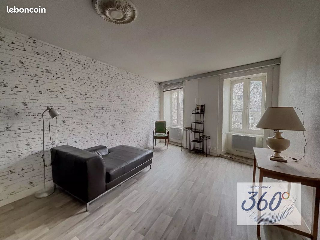 Appartement 4 pièces 127 m² · à Lons-le-Saunier · 127 m² · 160 000 €