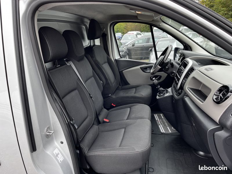 Renault TRAFIC III FG L2H1 1200 1.6 DCI 145CH ENERGY CONFORT EURO6 (image 8)