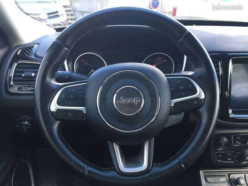 Jeep Compass 1.6 MultiJet II 120ch Limited 4x2 (image 11)