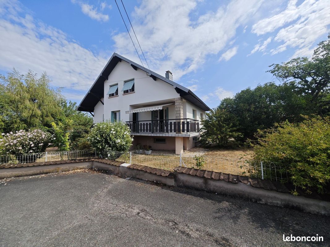 Maison 6 pièces 121 m² · à Seloncourt · 121 m² · 176 000 €