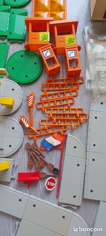Gros Lot Majokit Majorette Trottoir Ville Route ,garage,entreprise