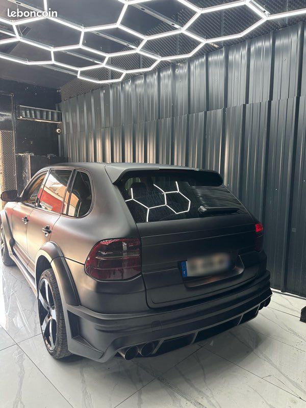 Porsche turbo s. Cayenne Magnum (image 2)