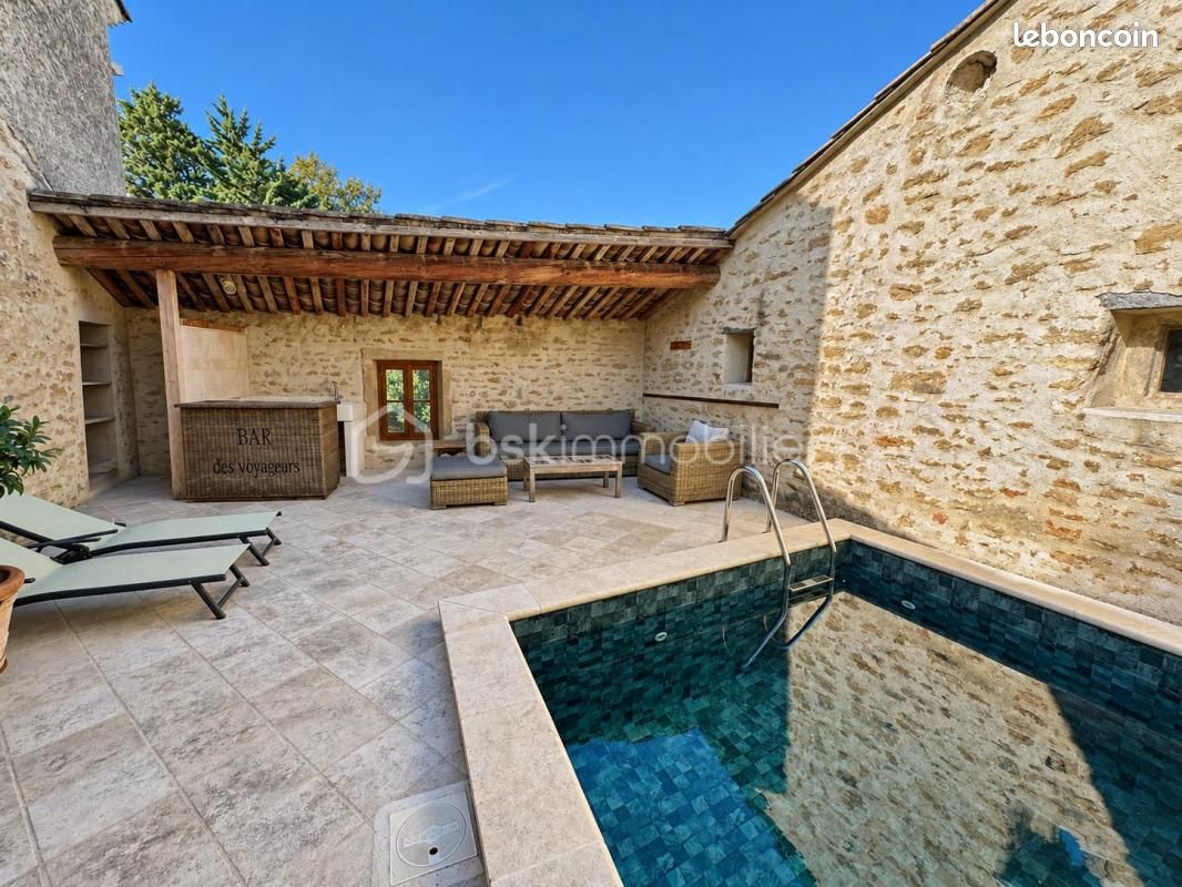 Maison 10 pièces 238 m² · à Bouchet · 238 m² · 480 000 €