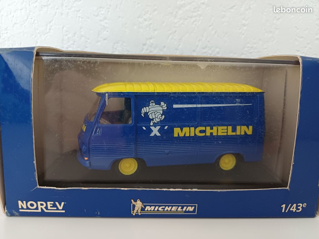 Modèle Réduit Peugeot J7 - Échelle 1/43 - Occasion - Miniature De Collection