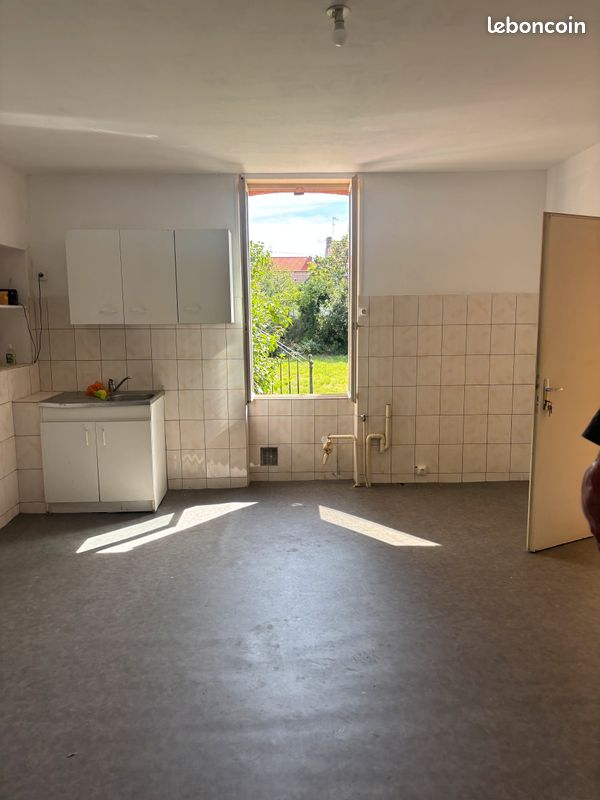 Appartement 2 pièces 33 m² · à Montluçon · 33,1 m² · 300 €/mois