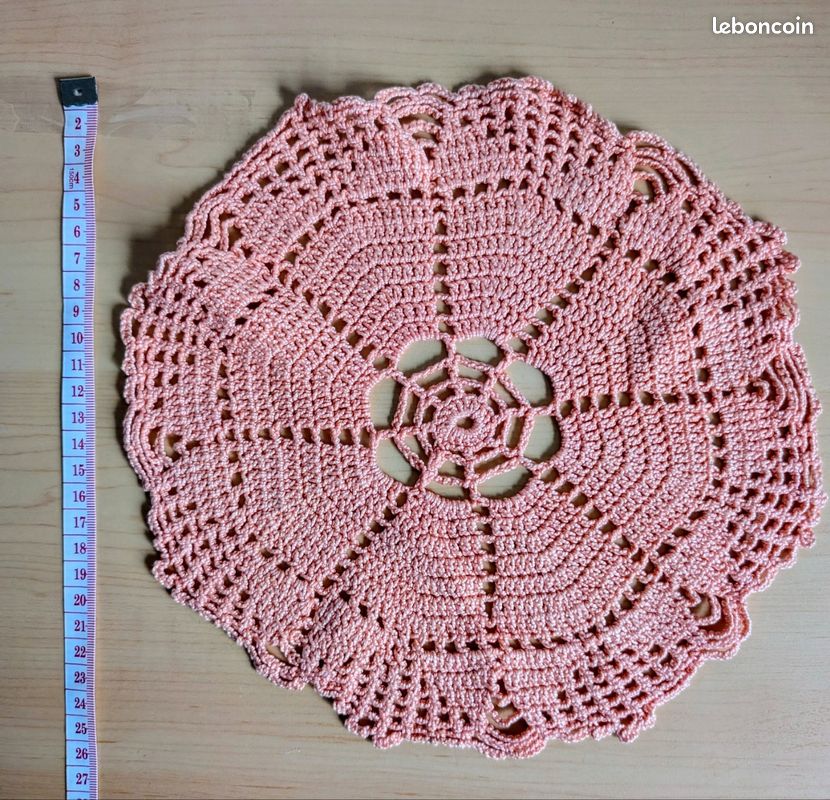 Lot napperons au crochet+ 1 bonnet bébé (image 5)