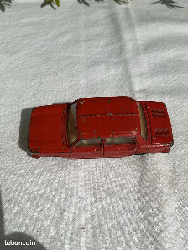 Dinky Toys Simca 1000 Rouge 519 Boite Origine Jamais Joue Comme Neuf