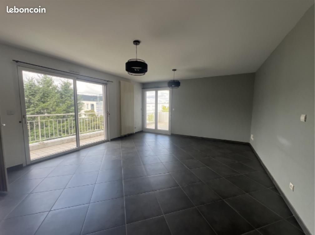 Appartement 3 pièces 84 m² · à Saint-Priest-en-Jarez · 84 m² · 990 €/mois
