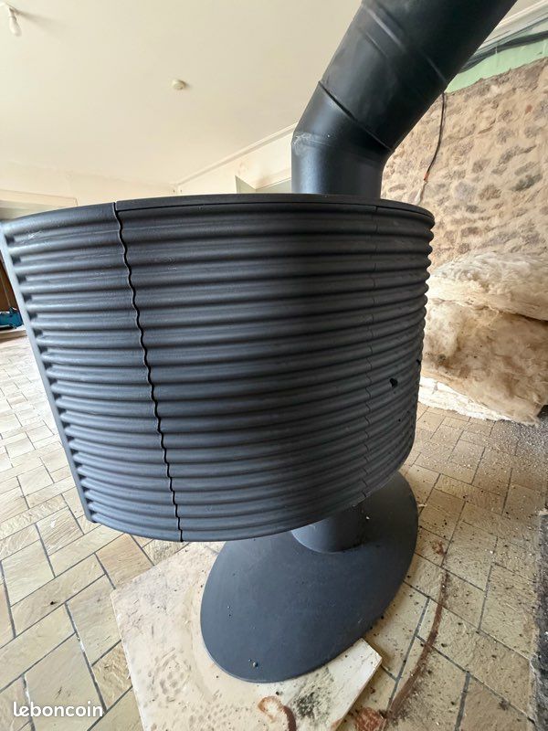 Poêle à bois INVICTA Antaya 12kW – Fonte – Flamme Verte 7★ – Quasi Neuf (image 2)