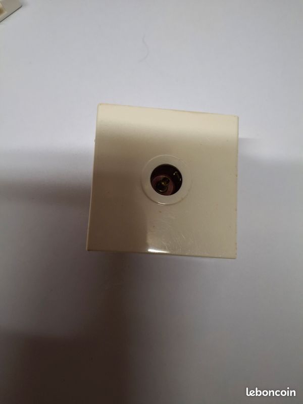 Prise TV Legrand Mosaic 74370 (image 1)