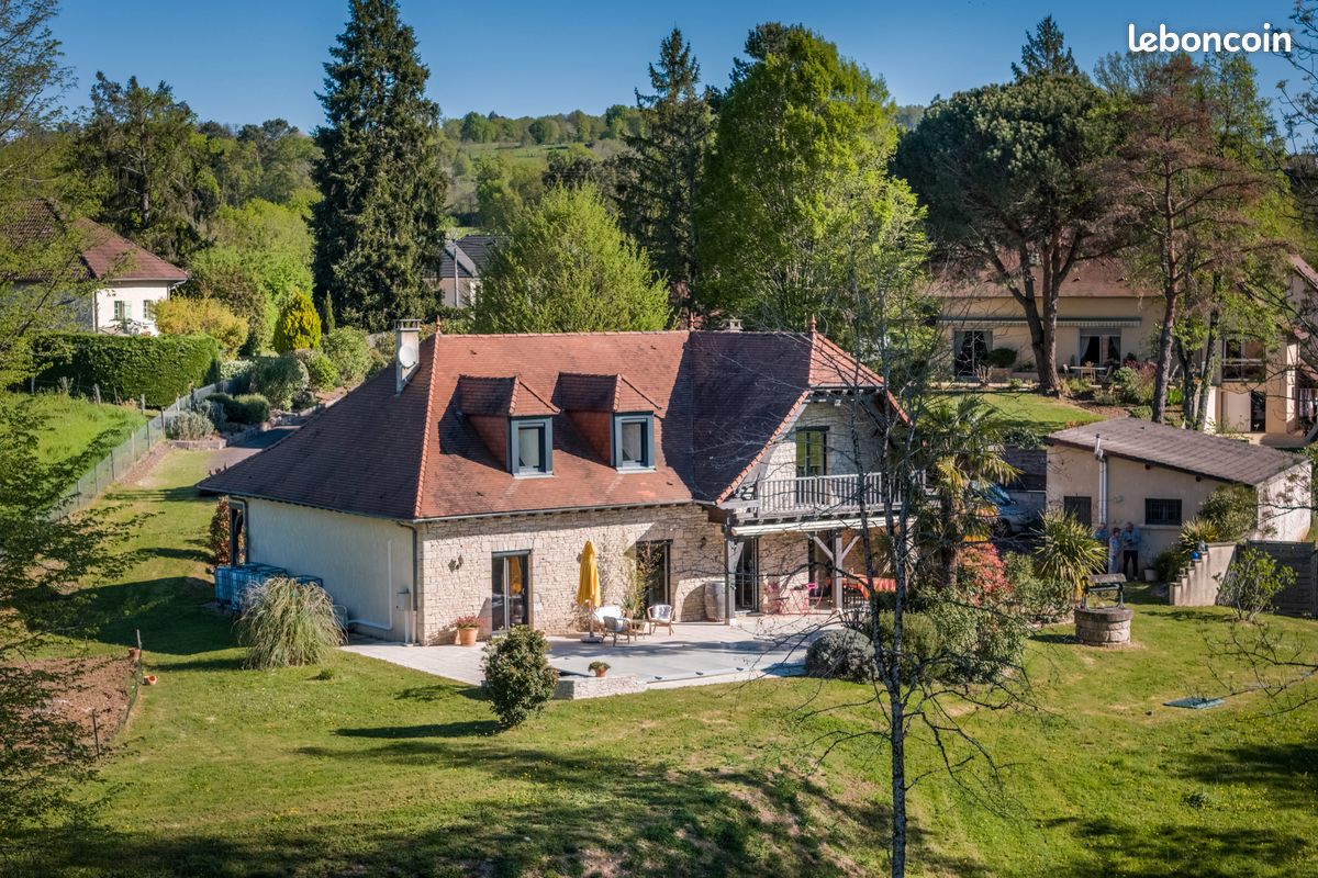 Maison 7 pièces 185 m² · à Malemort · 185 m² · 449 000 €