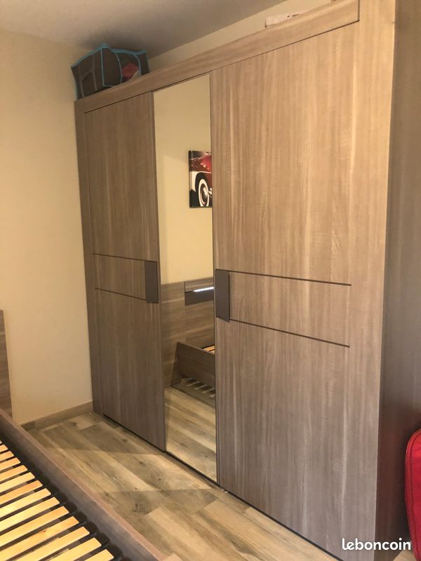Chambre à coucher (image 1)