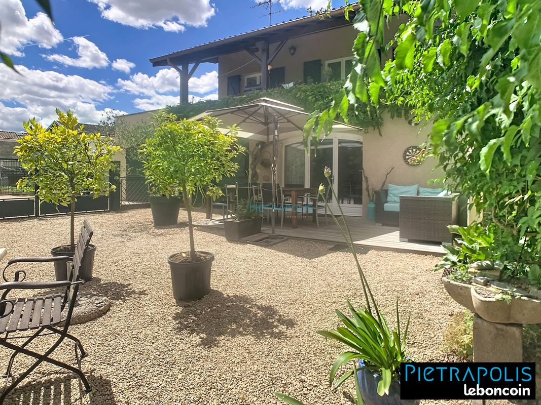 Maison 7 pièces 178 m² · à Arnas · 178 m² · 380 000 €