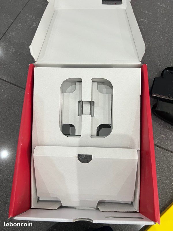 Nintendo Switch oled + accessoires (image 6)