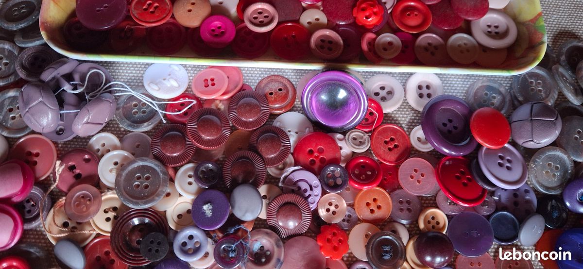 Lot De 6 Boutons Vintage Roses Transparents Ovales - 2,2 X 2,4 Cm - Plastique - Occasion