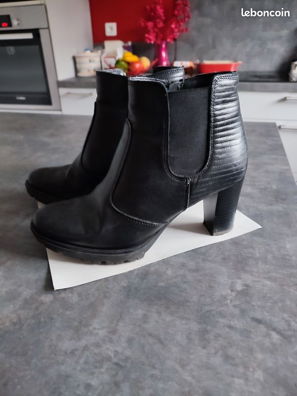 Bottines noires pointure 38 (image 1)