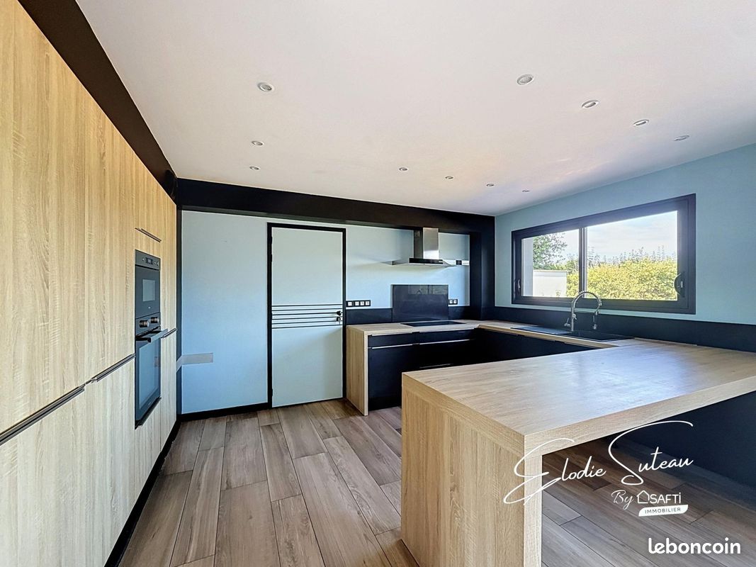 Maison 7 pièces 154 m² · à Le Lion-d'Angers · 154 m² · 388 500 €