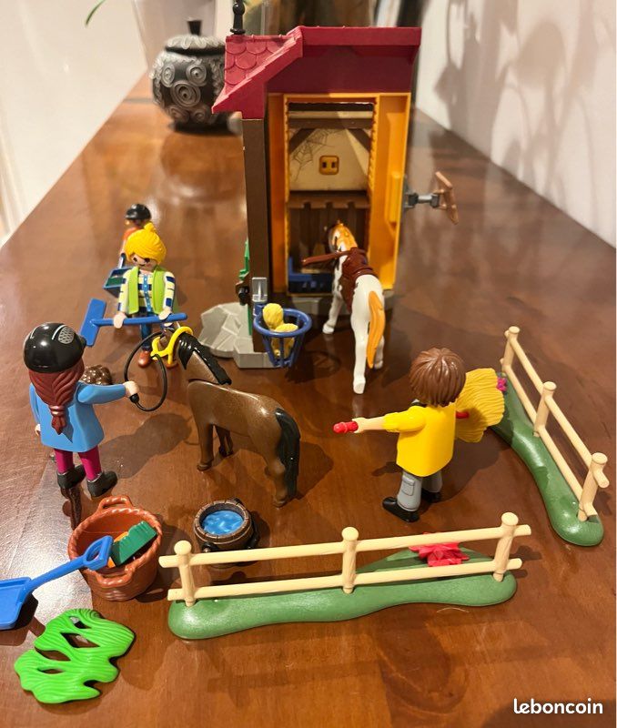 Playmobil country 70501 + 70505 box et poneys (image 3)