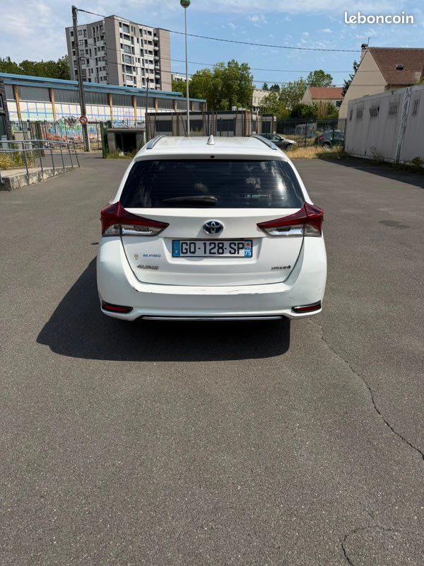Toyota auris hybride (image 4)