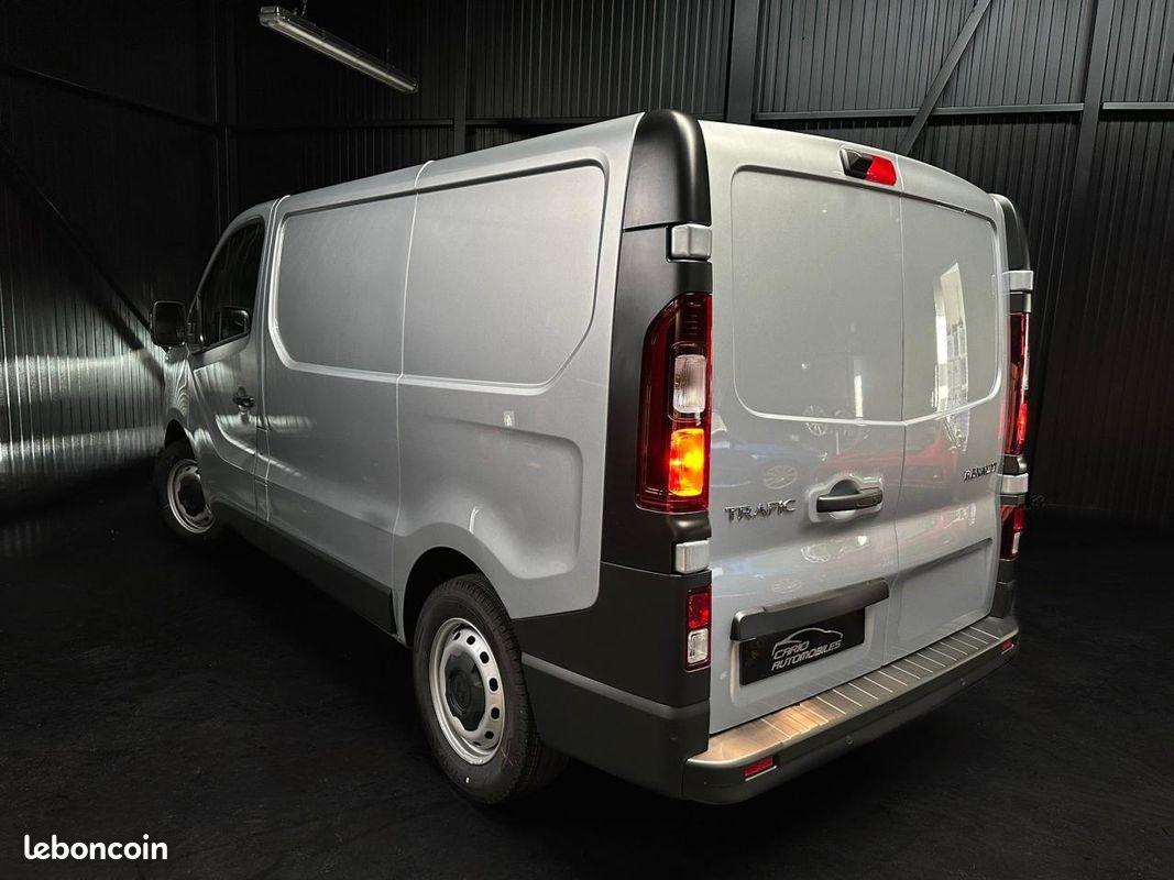 Renault trafic l1h1 advance 3t bluedci 150 auto - cam-clim auto-main libre-nav-rs-26658ht (image 3)