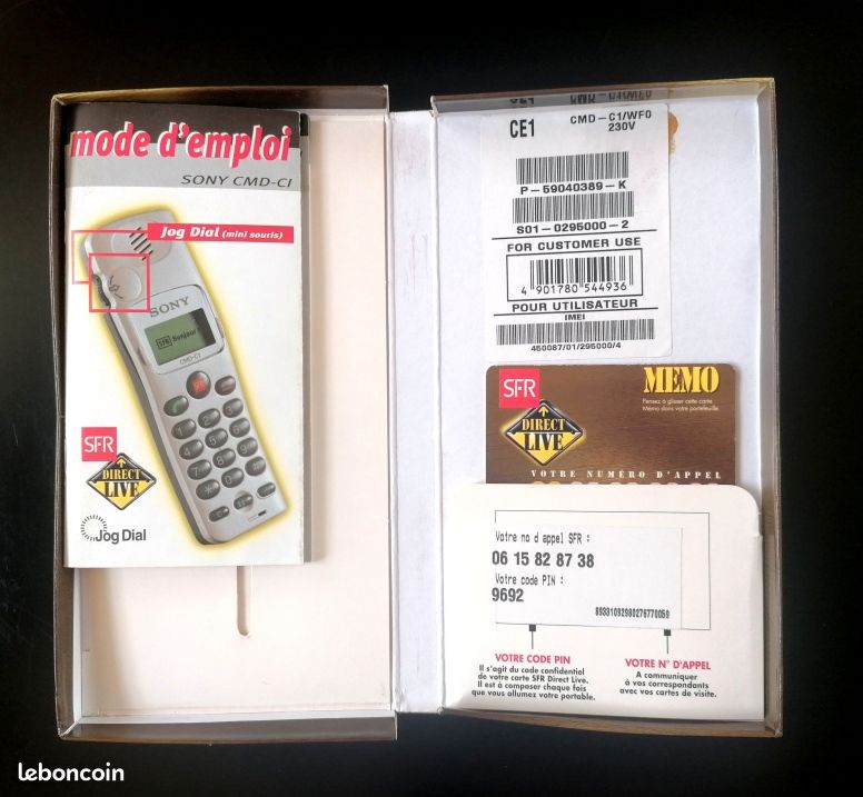Téléphone portable 2001 Banque de photographies et d'images à haute résolution - Alamy