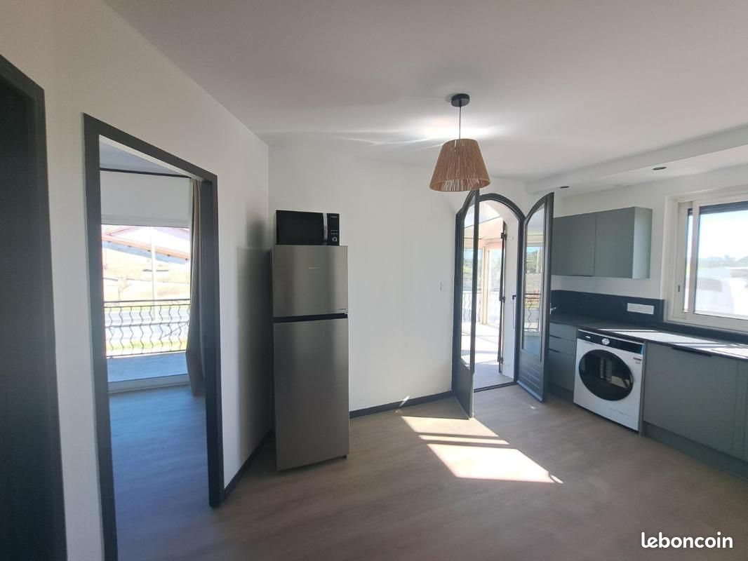 Appartement 3 pièces 36 m² · à Saint-Bonnet-de-Mure · 36 m² · 960 €/mois