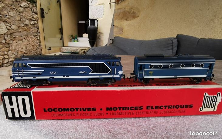 Locomotive Diesel Jouef BB67001 SNCF Bleue modèle HO fonctionnelle réf 841