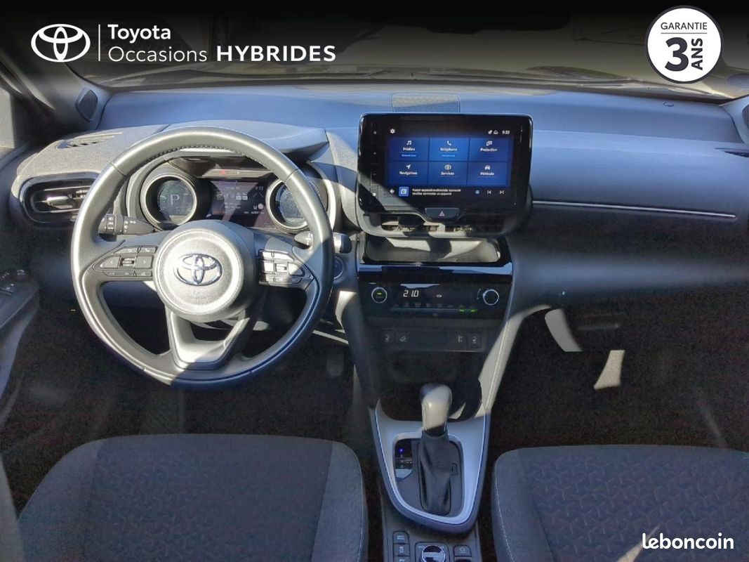 Toyota Yaris Cross 116h Design AWD-i MY22 (image 8)
