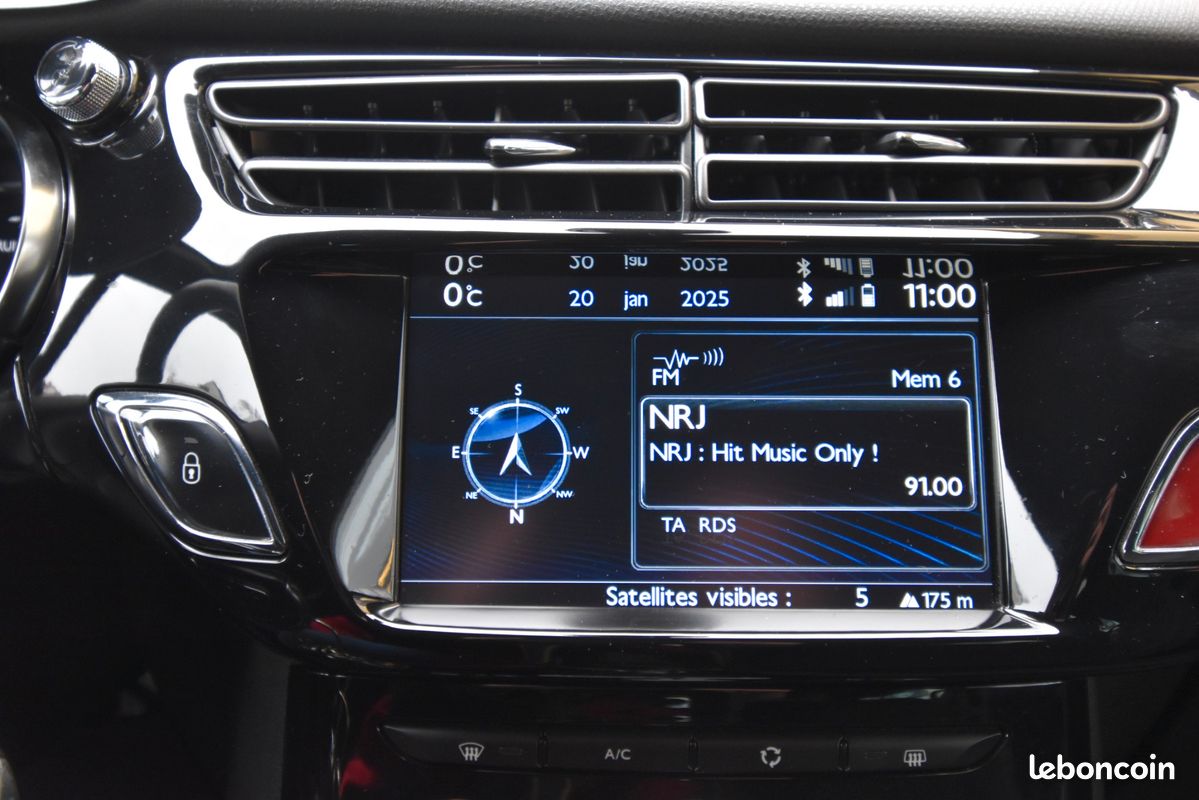 CITROEN DS 3 1.2 110 CH SOCHIC - GARANTIE 6 MOIs (image 28)