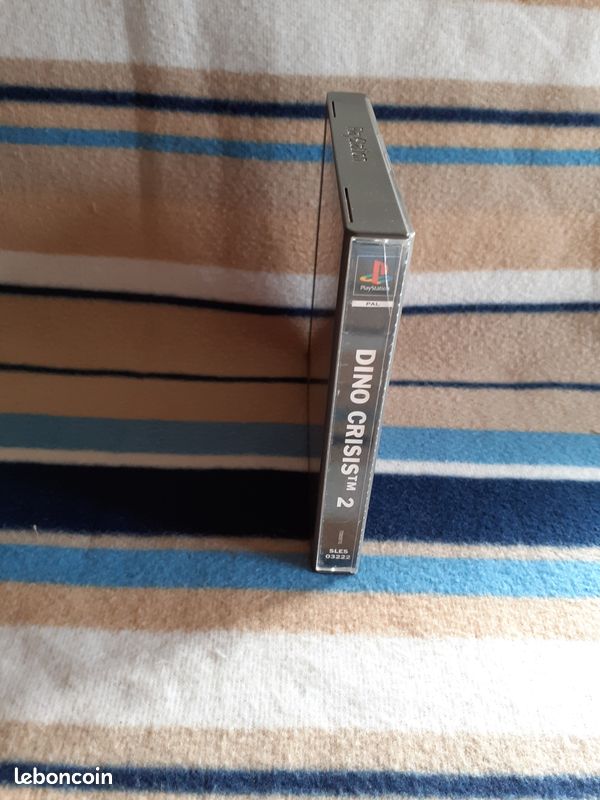 Dino Crisis 2 - Version Française Complète - PlayStation 1 (PS1) - État Correct