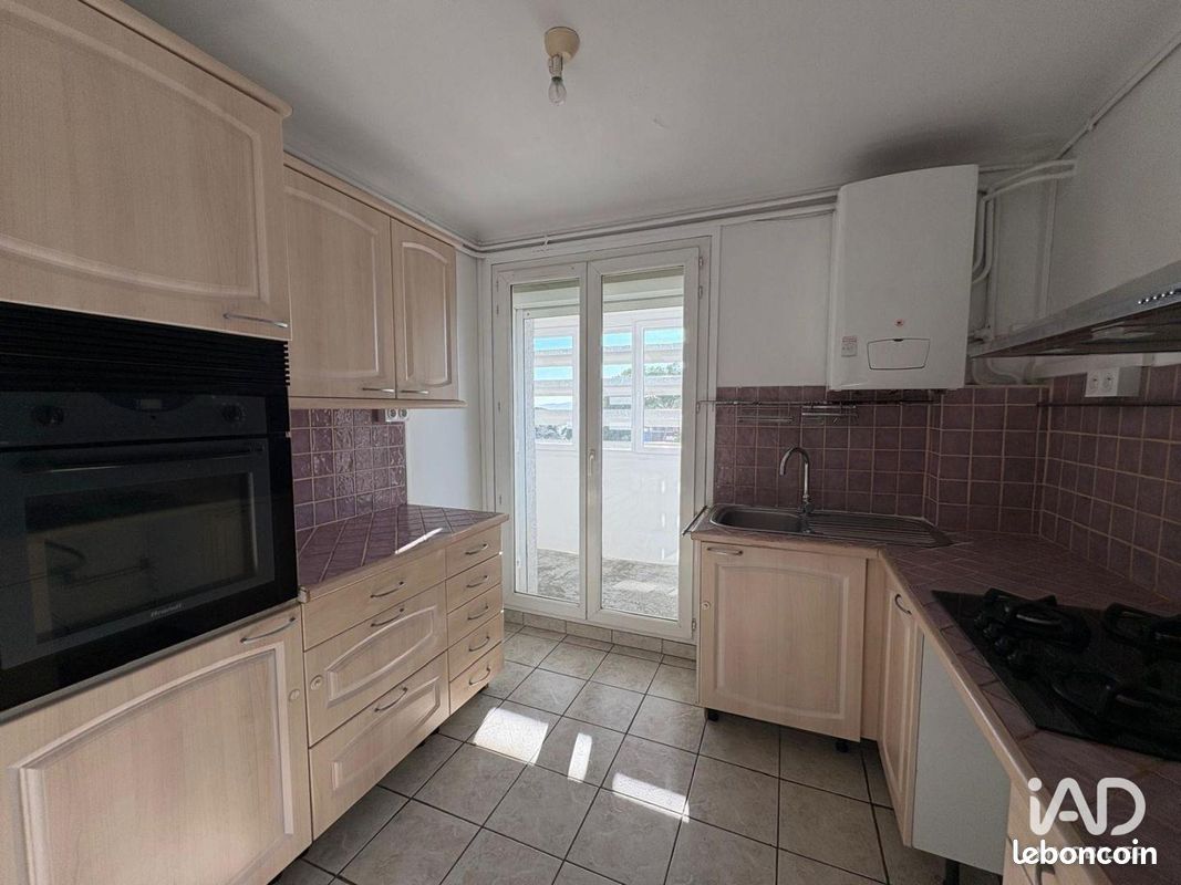 Appartement 3 pièces 61 m² · à Saint-Raphaël · 61 m² · 921 €/mois