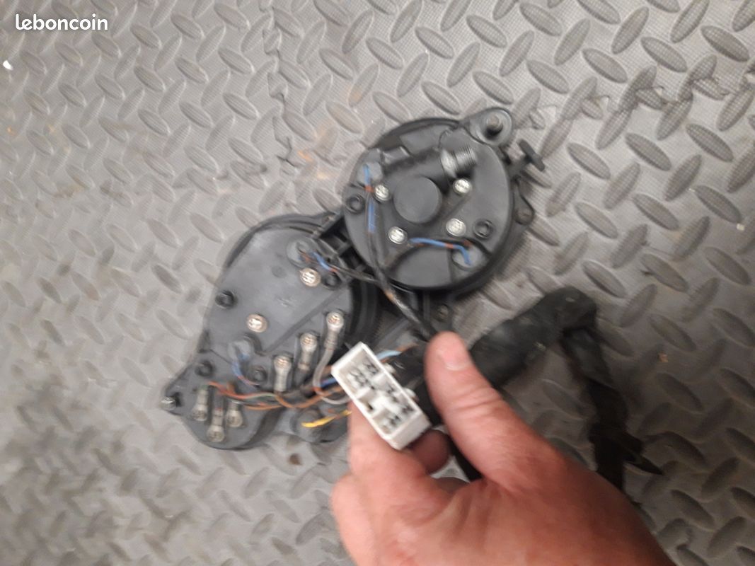 Compteur tableau de bord Yamaha 750 yzf (image 3)