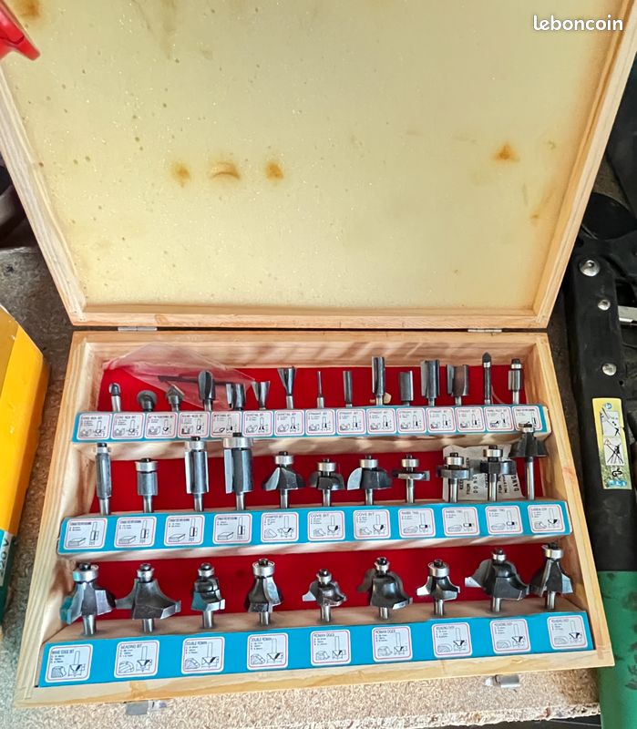 Boîte d’outils pour défonceuse (image 1)