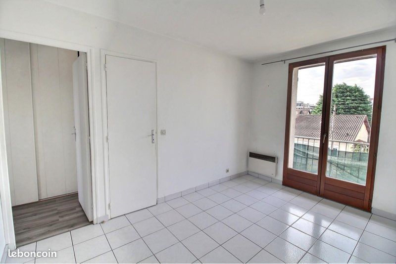 Appartement 2 pièces 30 m² · à Paray-Vieille-Poste · 30 m² · 750 €