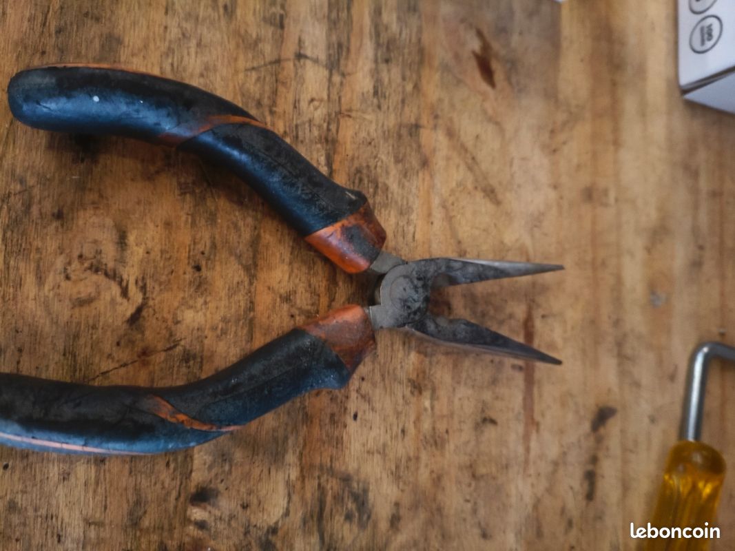 Ensemble De Pince Sertir Avec Assortiment De Terminaux Et Attaches Autobloquantes 271 Pieces