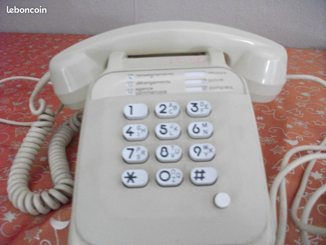 Téléphone à touches ancien (image 3)