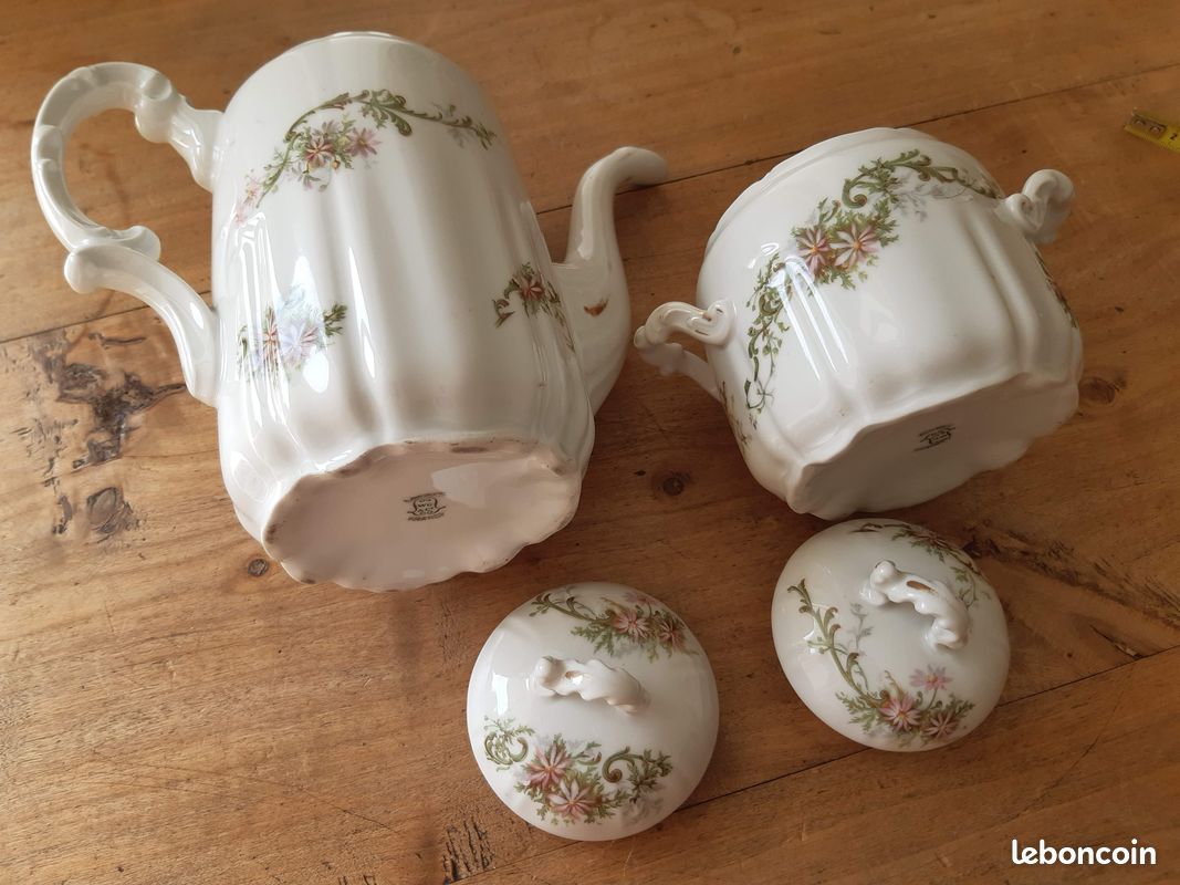 Service à café en porcelaine fine de Limoges-25 pièces (image 6)